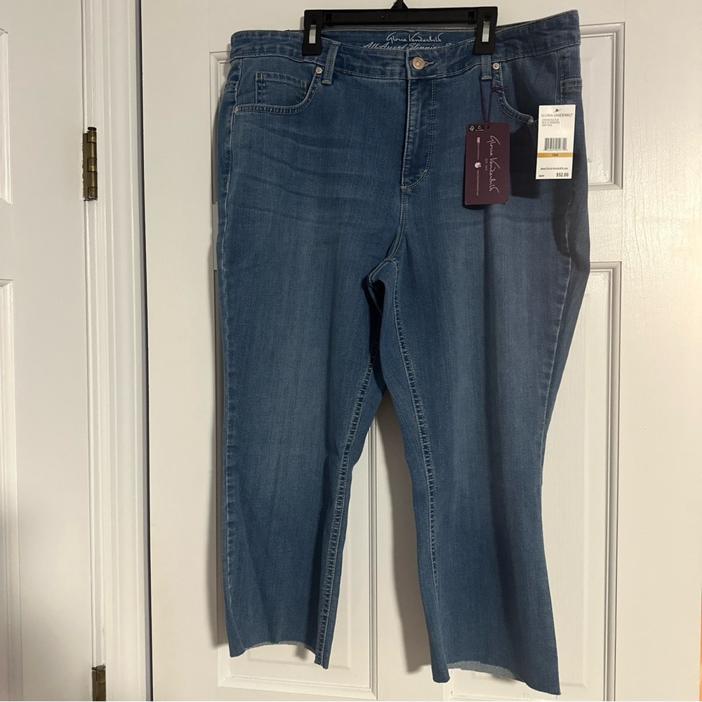 NWT Gloria Vanderbilt Crop Kick Jeans Women's 16W